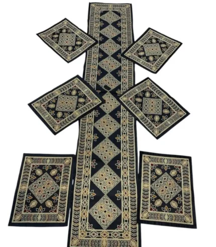 Handcrafted Sindhi Table Runner with 6 Matching Placemats