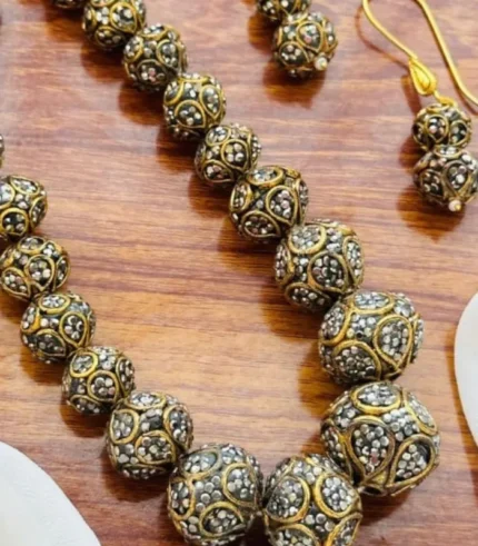 Traditional Turkish-style handcrafted ball maala, ideal for formal occasions